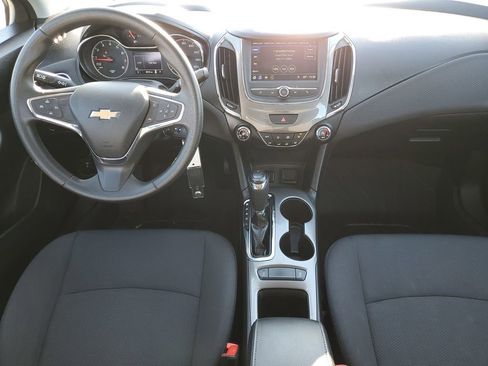 Used 2019 Chevrolet Cruze LT image 25