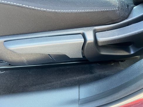 Used 2025 Nissan Sentra SV FWD image 22