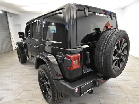 Used 2025 Jeep Wrangler Unlimited Sahara w/ Safety Group image 3