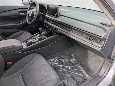 Used 2025 Honda Accord LX image 26