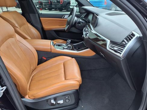 Used 2019 BMW X5 xDrive40i w/ M Sport Package AWD/4WD image 12