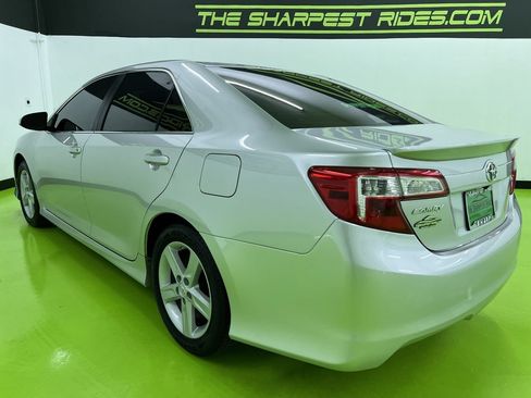 Used 2012 Toyota Camry SE FWD image 7
