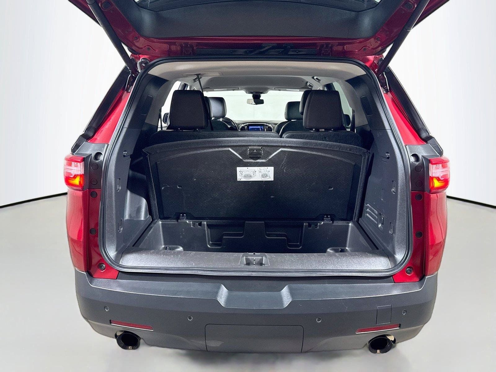 Used 2021 Chevrolet Traverse RS FWD image 25