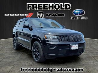 Used 2018 Jeep Grand Cherokee Altitude AWD/4WD video 1