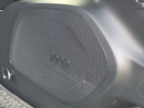 Used 2022 Jeep Cherokee Trailhawk w/ Sun, Sound & Nav Group image 12