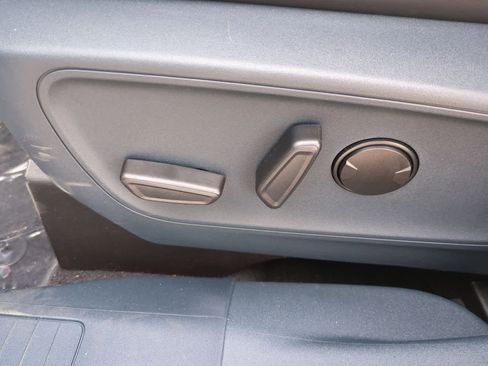 New 2025 Ford Maverick Lobo image 18