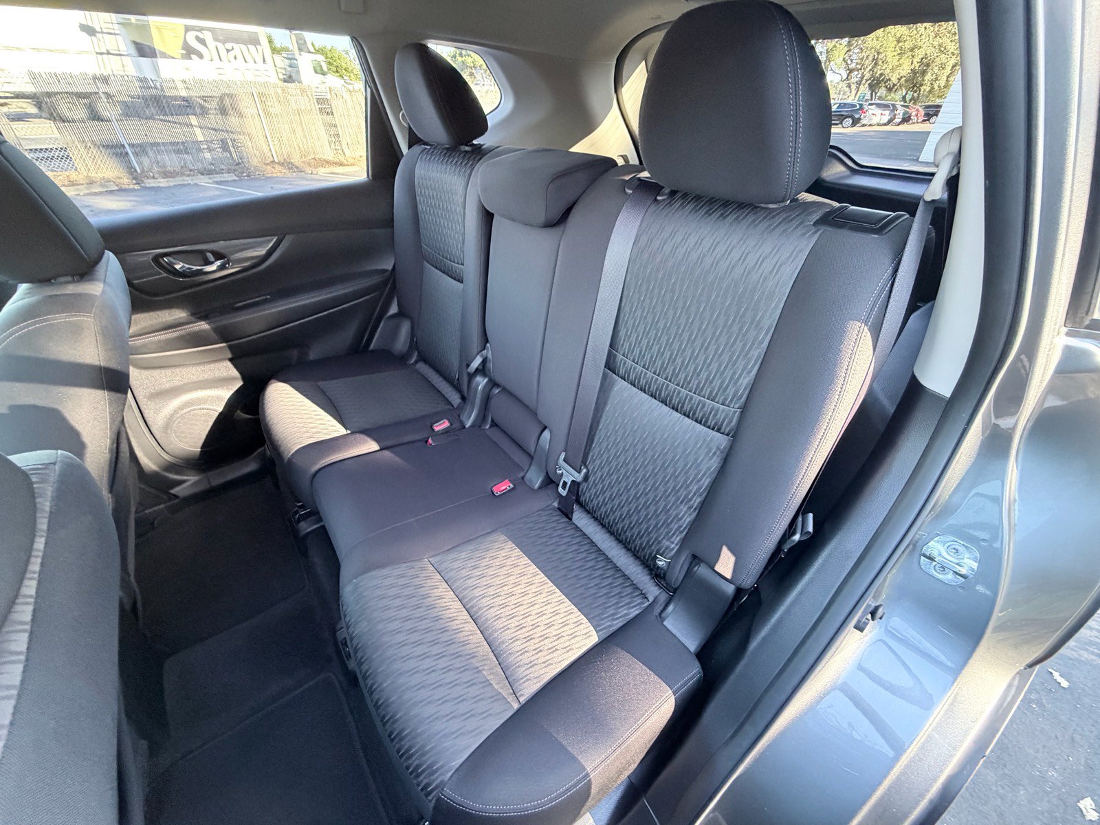 Used 2020 Nissan Rogue SV w/ Premium Package AWD/4WD image 9
