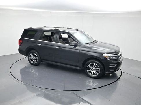 Used 2024 Ford Expedition Limited image 42