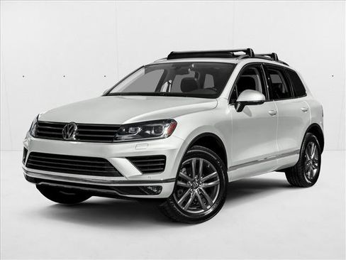 Used 2017 Volkswagen Touareg Wolfsburg Edition image 1