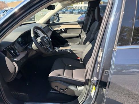 New 2026 Volvo XC90 B5 Core w/ Protection Package Premier image 15