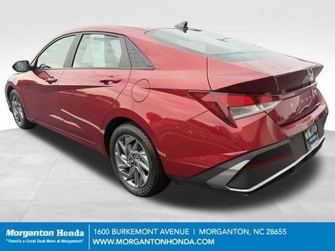 Used 2024 Hyundai Elantra SEL FWD image 7