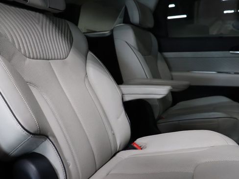 Used 2024 Hyundai Palisade Calligraphy image 24