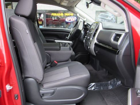 Used 2021 Nissan Titan SV w/ Accessory Utility Package RWD image 15