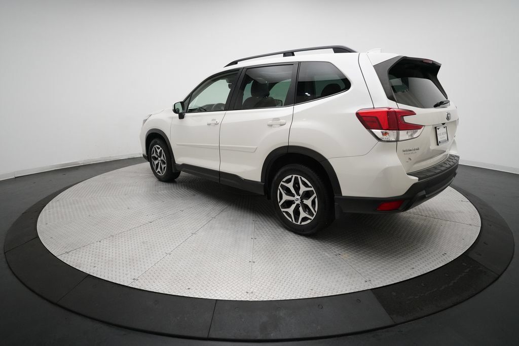 Used 2020 Subaru Forester Premium AWD/4WD image 33