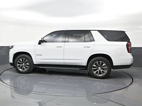Used 2024 Chevrolet Tahoe LT w/ LT Signature Package RWD image 2