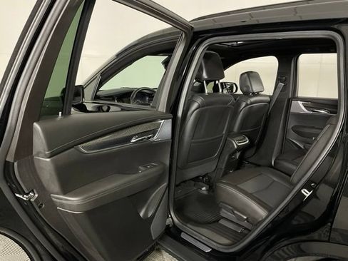 Used 2024 Cadillac XT6 Sport w/ Technology Package AWD/4WD image 30