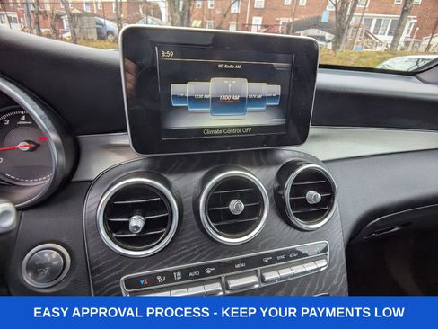 Used 2019 Mercedes-Benz GLC 300 4MATIC w/ Premium Package image 25