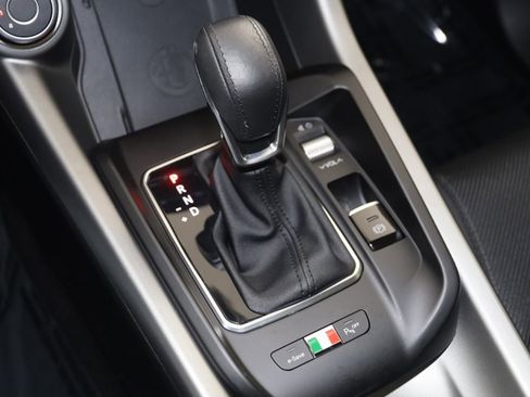 Used 2024 Alfa Romeo Tonale Ti image 7