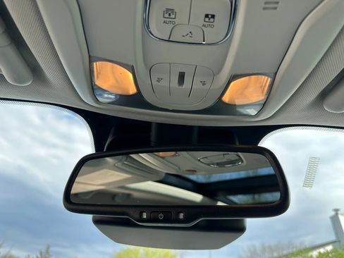 Used 2020 Jeep Renegade Limited w/ UConnect 8.4 Nav Group AWD/4WD image 29