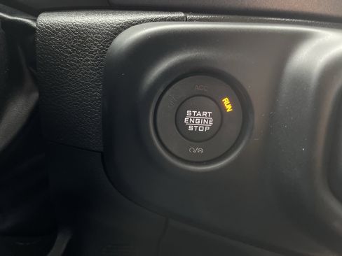 Used 2022 Jeep Gladiator Mojave w/ Auxiliary Switch Group image 23