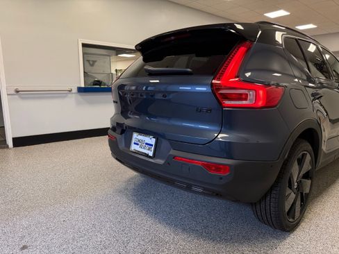 New 2026 Volvo XC40 B5 Ultra w/ Protection Package Premier image 8