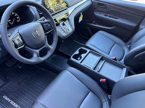 New 2026 Honda Odyssey EX-L image 3