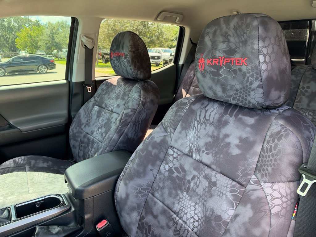 Used 2018 Toyota Tacoma SR5 AWD/4WD image 10