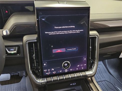 New 2025 GMC Yukon XL Elevation image 18