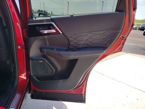 New 2026 Mitsubishi Outlander SEL AWD/4WD image 33