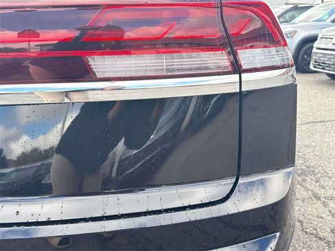 New 2026 Volkswagen Atlas Cross Sport SE FWD image 9