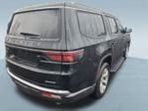 Used 2022 Jeep Wagoneer Series I w/ Premium Group I image 8