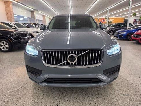 Used 2023 Volvo XC90 B5 Core AWD/4WD image 3