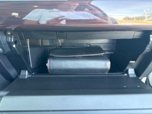 Used 2018 Toyota 4Runner Limited AWD/4WD image 36