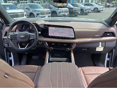 New 2026 Chevrolet Tahoe High Country AWD/4WD image 9
