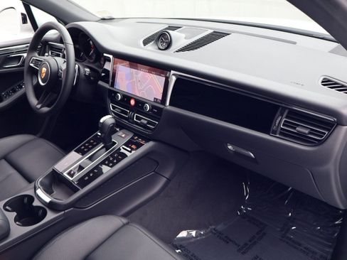 New 2026 Porsche Macan AWD/4WD image 25