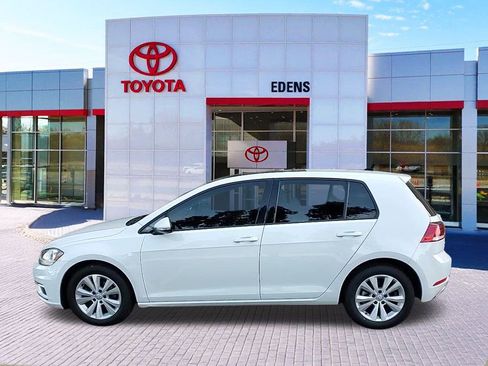 Used 2018 Volkswagen Golf S image 6