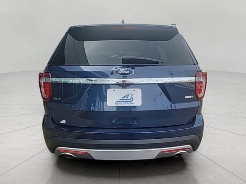 Used 2016 Ford Explorer XLT w/ Equipment Group 202A image 8