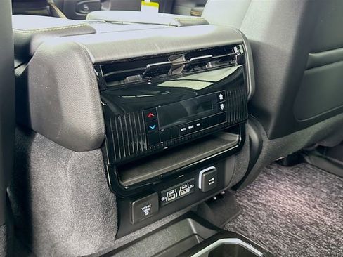 New 2026 Jeep Grand Wagoneer 4WD image 27