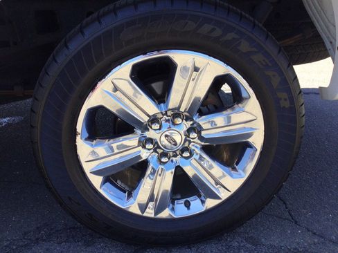 Used 2018 Ford F150 Lariat w/ Equipment Group 502A Luxury AWD/4WD image 49