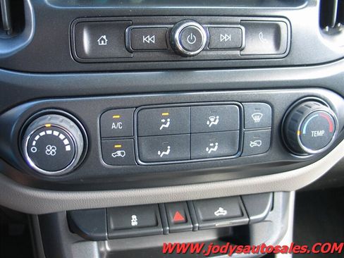 Used 2018 Chevrolet Colorado W/T w/ WT Convenience Package AWD/4WD image 17