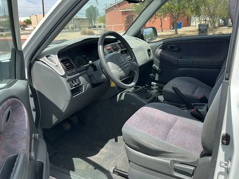 Used 1999 Chevrolet Tracker 2WD Convertible image 37