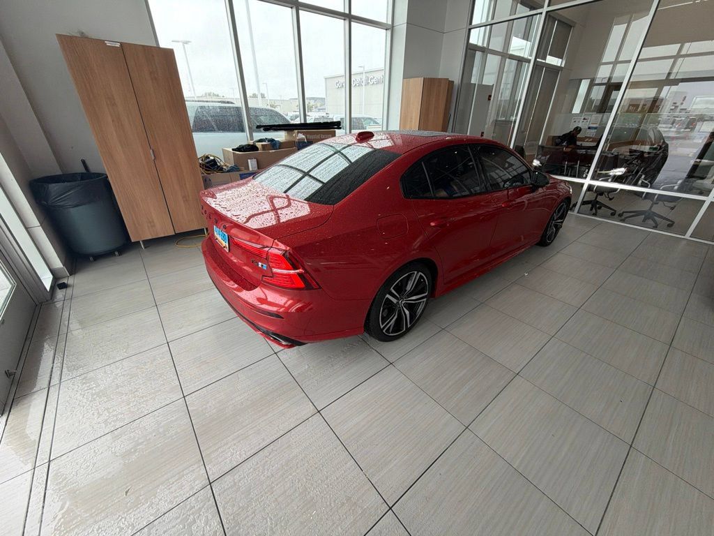 Used 2019 Volvo S60 T6 R-Design AWD/4WD image 6