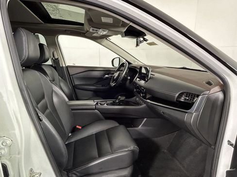 Certified 2023 Nissan Rogue SL w/ SL Premium Package image 30