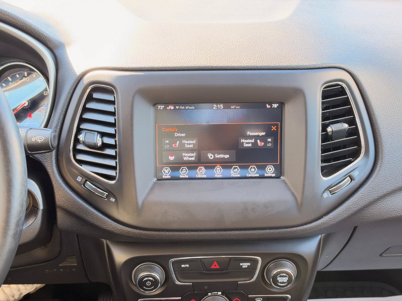Used 2018 Jeep Compass Latitude w/ Popular Equipment Group AWD/4WD image 55