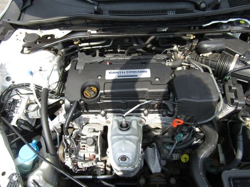 Used 2014 Honda Accord Sport image 29