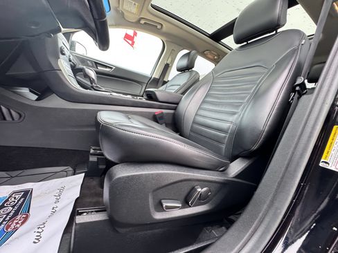 Certified 2017 Ford Edge SEL w/ Equipment Group 201A AWD/4WD image 35