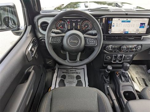 New 2025 Jeep Gladiator Sport image 15