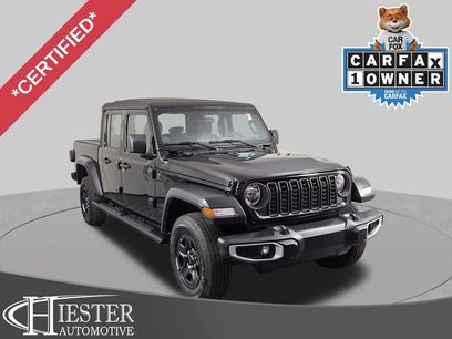 Used 2025 Jeep Gladiator Sport