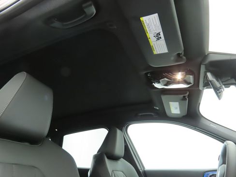 Used 2025 BMW X3 xDrive30i w/ Premium Package image 19