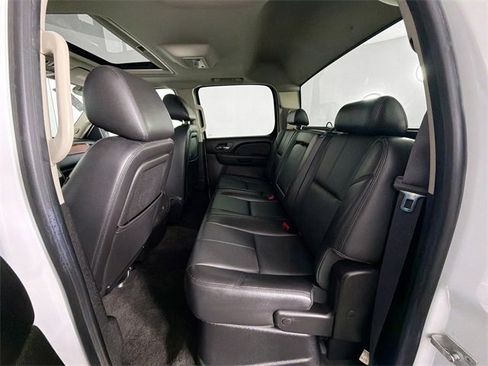 Used 2014 GMC Sierra 3500 SLT w/ SLT Convenience Package image 21